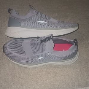 Avía Mens  Atlétic Shoes Slip on Fabric Grey Size 12 Great Condition